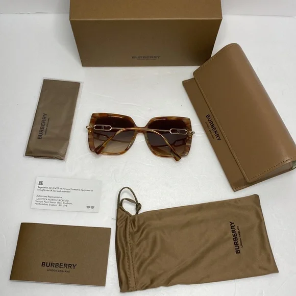New - Burberry BE4332 Luna Sunglass Oversize Acetate Marble  display picture 3
